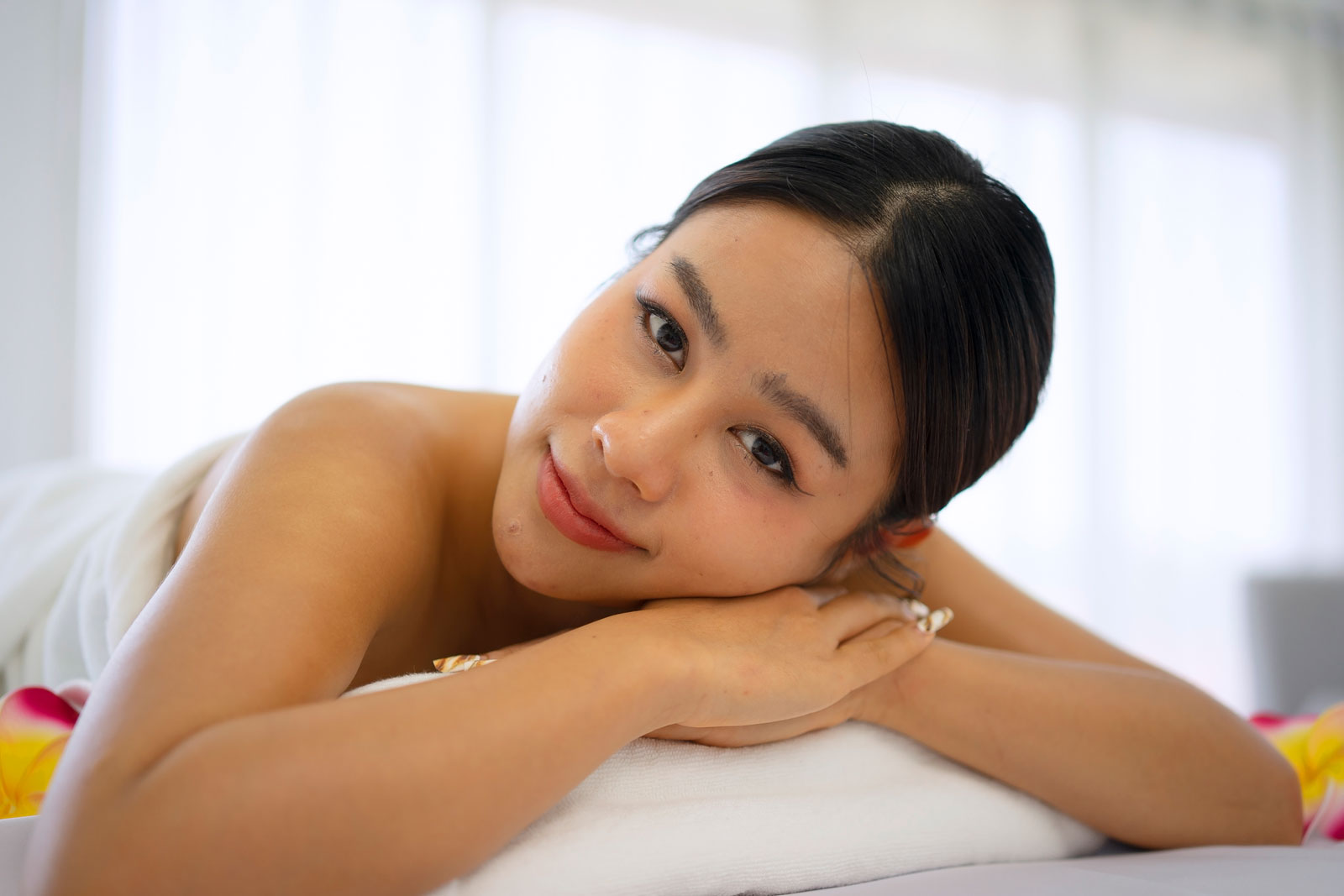 Relaxing massage atmosphere